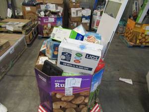 lot 112 image: Pallet of Store Overstock Store and Ecommerce Product and Returns