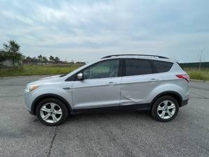 2015 Ford Escape SE - AWD - 2 OWNERS
