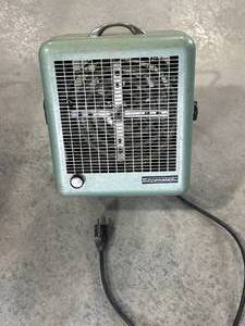 lot 15 image: 240 Volt Chromalox Heater