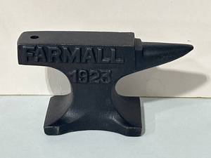 lot 54 image: Farmall Metal Anvil 4 12 Wide