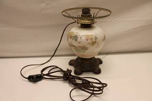 lot 226 image: Vintage Floral Print Electric Lamp with Ornate Brass Base