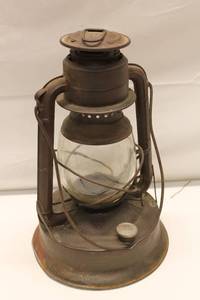lot 227 image: Vintage Dietz Lantern