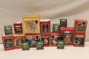 lot 261 image: Lot of Hallmark and Enesco Keepsake Christmas Ornaments