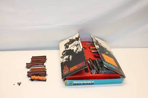 lot 271 image: N Gauge Bookshelf Railroad Set