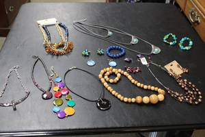 lot 279 image: Assorted Fashion Jewelry Lot - Necklaces, Bracelets, Earrings