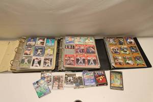 lot 344 image: Large Collection of Baseball Cards in Albums and Loose Packs