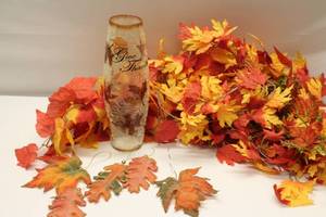 lot 354 image: Autumn Decorative Lot Leaf Garland, Give Thanks Vase, and Leaf Ornaments