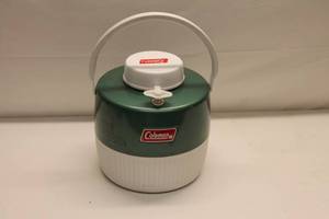 lot 358 image: Coleman Vintage Insulated Water Jug
