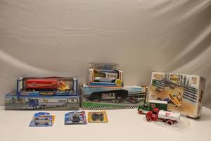 lot 403 image: Assorted Die-Cast Model Vehicle Collection