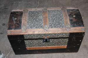 lot 411 image: Antique Steamer Trunk with Embossed Floral Metal Panels