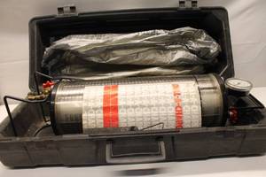 lot B-423 image: Dial-A-Charge Refrigerant Charging Cylinder with Built-In Gauge