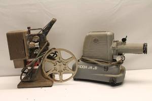 lot 425 image: Vintage Vickers Projector