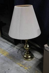 lot 442 image: Vintage Brass Table Lamp with Pleated Shade