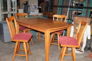 lot A-495 image: Wooden Dining Table with 4 Matching Chairs