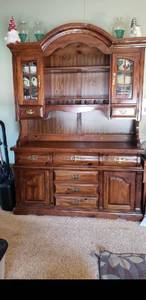 Gorgeous hutch with glass upper side doors