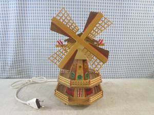 (FS) Vintage Wooden Lightup Windmil...