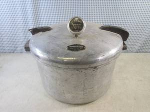 (A-3) Vintage Presto 16 Quart Cooke...
