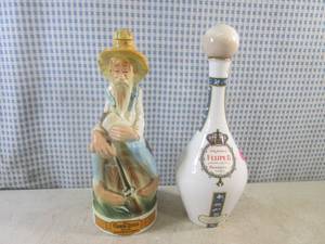(FS) 2 Vintage Liquor Decanters...