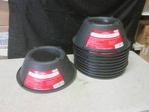 (EW7) 11 Fresh-Cut Tree Stands - Ne...