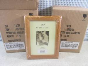 (CS) 12 New 5 x 7 Honey Oak Photo...