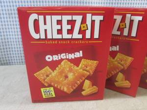 (B-2) 4 Boces of Cheez-It Original ...
