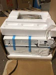 LG 8,000 BTU Window Air Conditioner  Customer Returns See Pictures