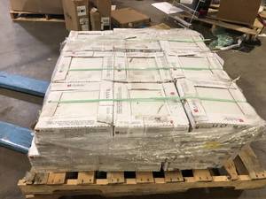 33 Boxes of Daltile Glacier White 12 in. x 12 in. Ceramic Floor and Wall Tile (11 sq. ft.  case)   Customer Returns See Pictures