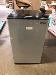 Magic Chef 4.4 cu. ft. Mini Fridge in Stainless Look   Damaged  Customer Returns See Pictures