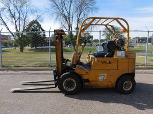 lot 7 image: Yale GLP50  5000lb LP Forklift