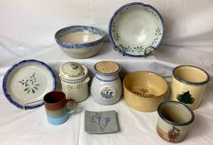 lot 66 image: Pottery Collection - Assortment of Bowls, Crocks, Jars Spoon Rest and Mug