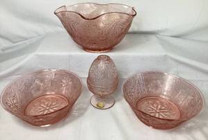 lot 72 image: Vintage Tiara Indiana Peach Sandwich Glass Ruffle Serving Bowl, Star Pattern Serving Bowls and Candleholder