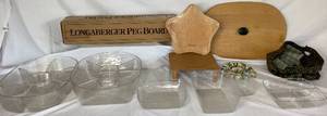 lot 31 image: Longaberger Accessories Bundle - 6 Plastic Inserts, 2 Fabric Liners, Pie Plate Insert, Shining Star Lid, 19.5 Lid and Peg Board