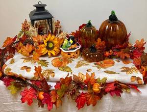 lot 27 image: Fall & Halloween Collection