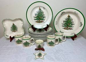 lot 66 image: Spode England Christmas Tree Dinnerware Set and 10 Placemats