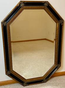 lot 82 image: Vintage Black & Gold Ornate Octagonal Mirror 28 x 40