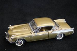 lot 1631 image: 1957 Studebaker Golden Hawk Diecast Metal Collectible 124 Scale
