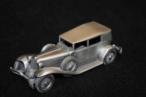 lot 1645 image: Danbury Mint 1929 Cord L29 Pewter Collectible 4-12