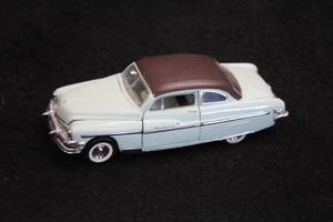 lot 1669 image: 1951 Mercury Coupe Diecast Metal Collectible 143 Scale