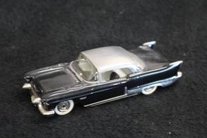 lot 1668 image: 1957 Cadillac Eldorado Diecast Metal Collectible 143 Scale