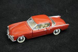 lot 1671 image: 1953 Studebaker Starlight Diecast Metal Collectible 143 Scale
