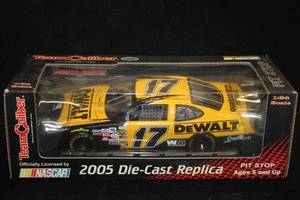 lot 1698 image: Team Caliber 2005 #17 Matt Kenseth DeWalt Diecast Metal Replica 124 Scale (in original box)