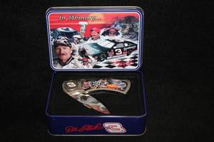 lot 1730 image: #3 Dale Earnhardt Collectors Folding Knife 3-blade with Collectors Tin