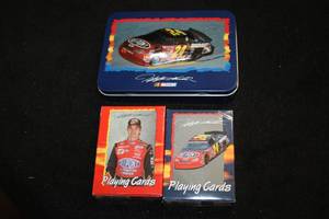 lot 1731 image: #24 Jeff Gordon Collectors Playing Cards 2-pack with Collectors Tin