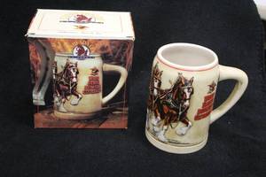 lot 1773 image: World Famous Budweiser Clydesdales theme Collectors Beer Mug with Collectors Box