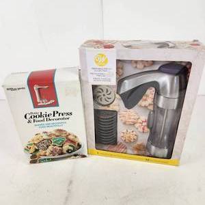 Lot Of Two New Cookie Presses Wilton And Hutzler Many DiscsShapes Great For Christmas Cookies