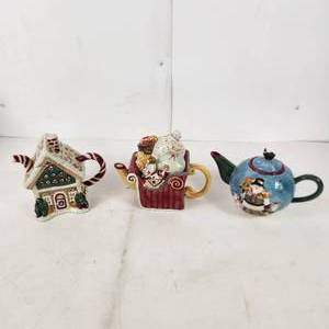 Lot Of Three Debbie Mumm Mini Teapot Collector Series Sweet Gingerland Nutcracker And Jubilation Sleigh Original Boxes