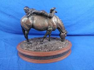 lot 222 image: Montana Lifestyle Summer Daze Horse Statue