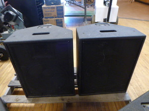 2 Carvin Passive Wedge Speakers