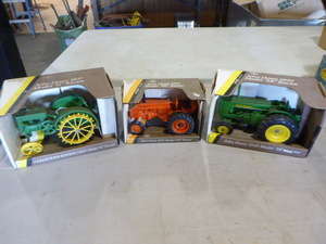 3 Ertl John Deere Die-Cast Tractors