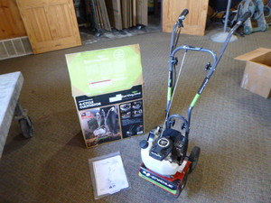 Earthquake 4-Cycle Cultivator